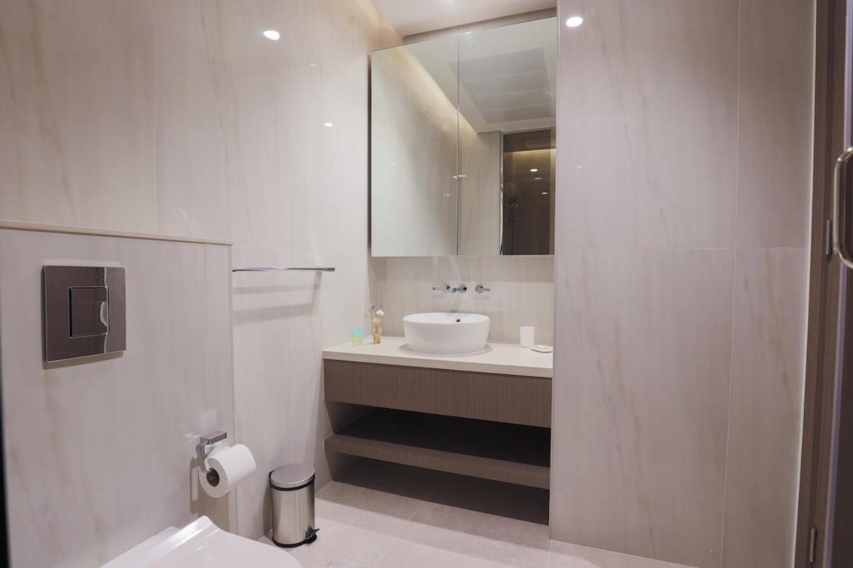 Apartment Stunning In Peninsula Five